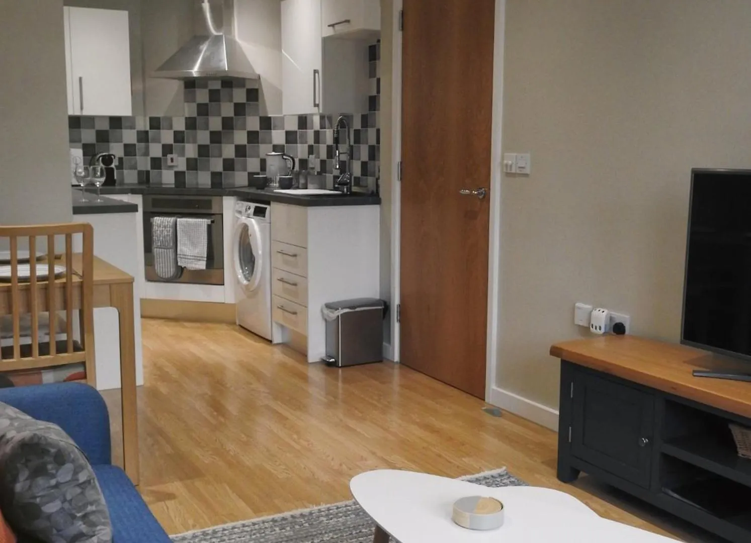 Stylish Modern Apartment With Parking Harrogate