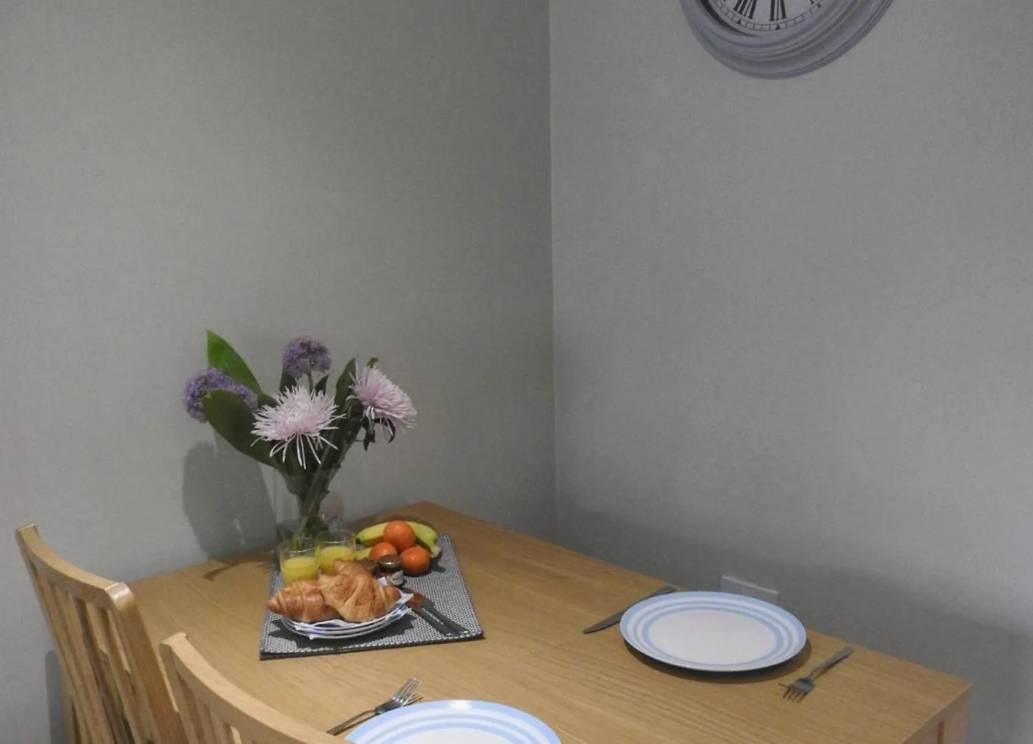 Stylish Modern Apartment With Parking Harrogate